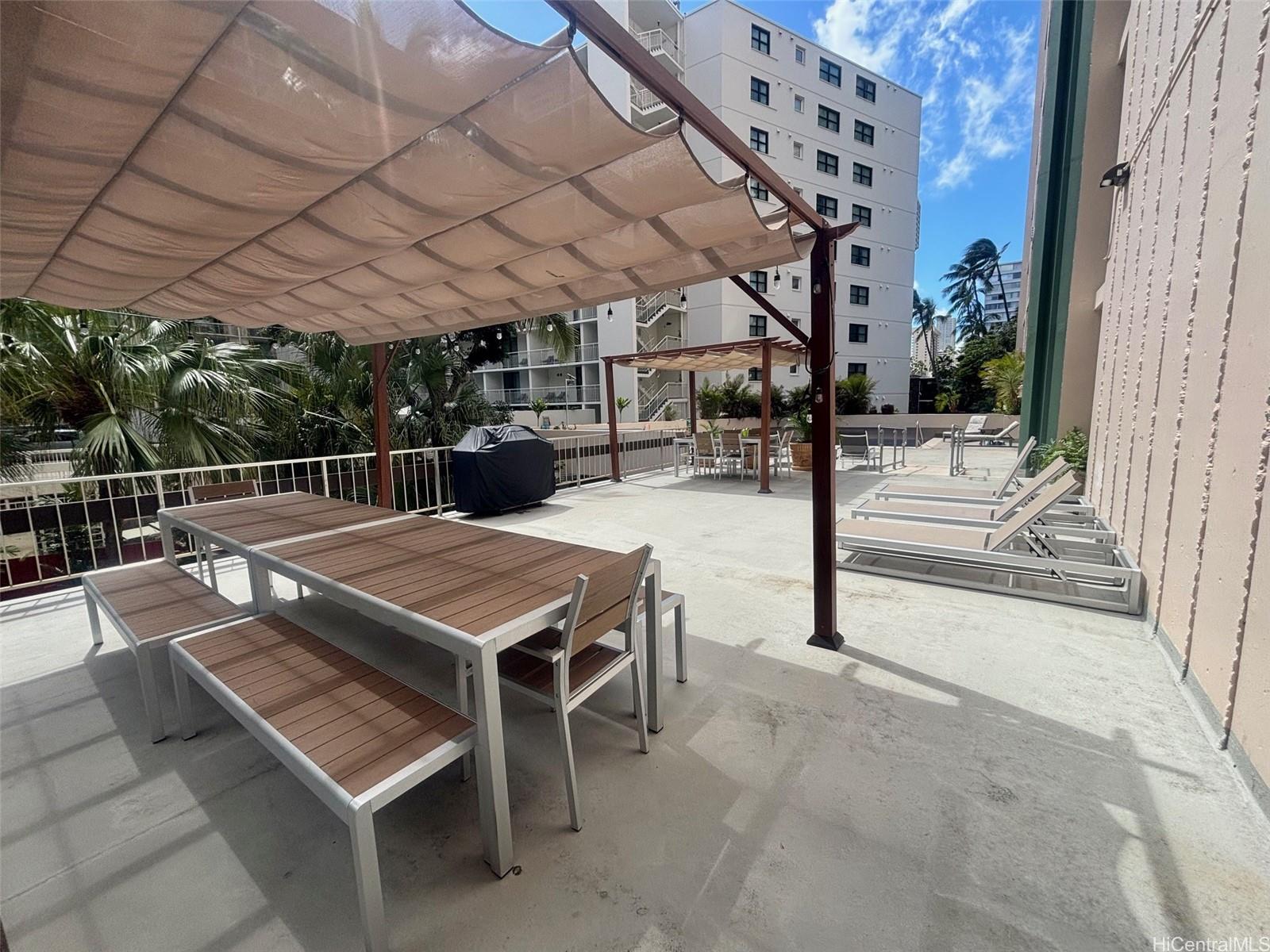 Palms Inc condo # 708, Honolulu, Hawaii - photo 9 of 11