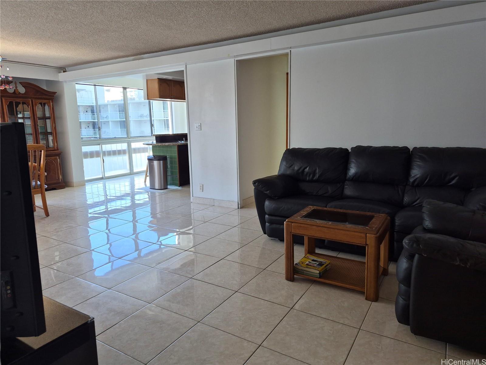 431 Nahua Street Honolulu - Rental - photo 5 of 7