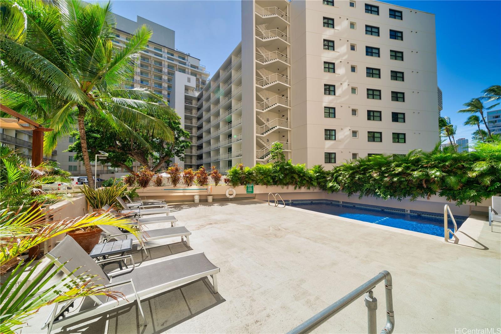 Palms Inc condo # PH2, Honolulu, Hawaii - photo 23 of 25