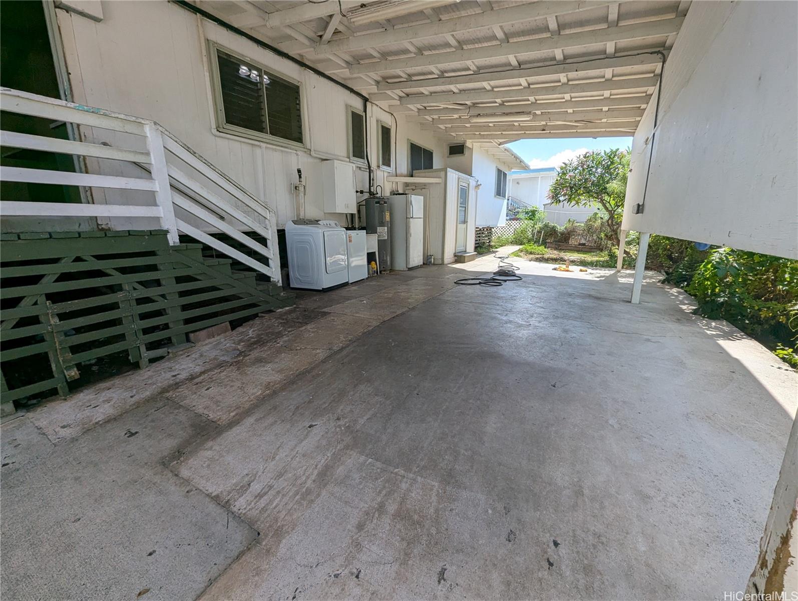 4310 Likini St Honolulu - Rental - photo 2 of 8