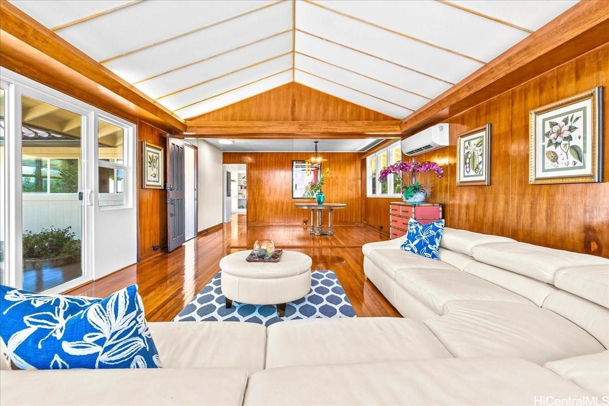 4316  Papu Circle Diamond Head, Diamond Head home - photo 3 of 25