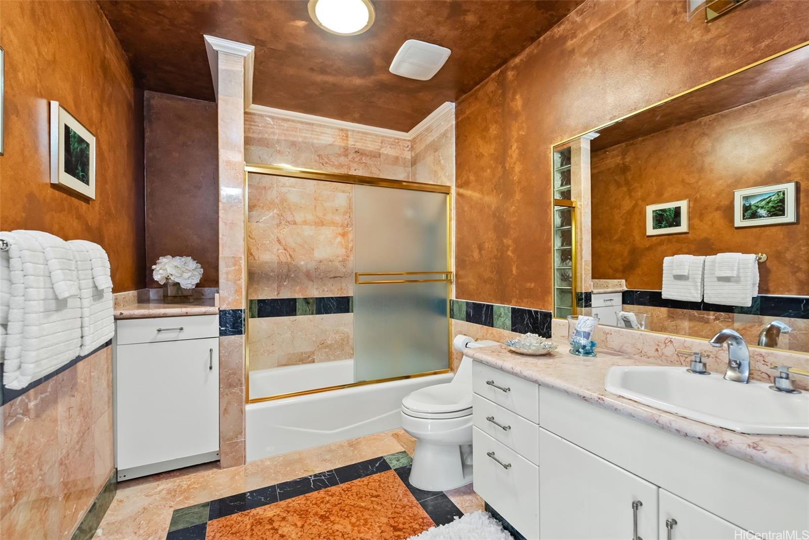 4327  Kilauea Ave Kahala Area, Diamond Head home - photo 17 of 25