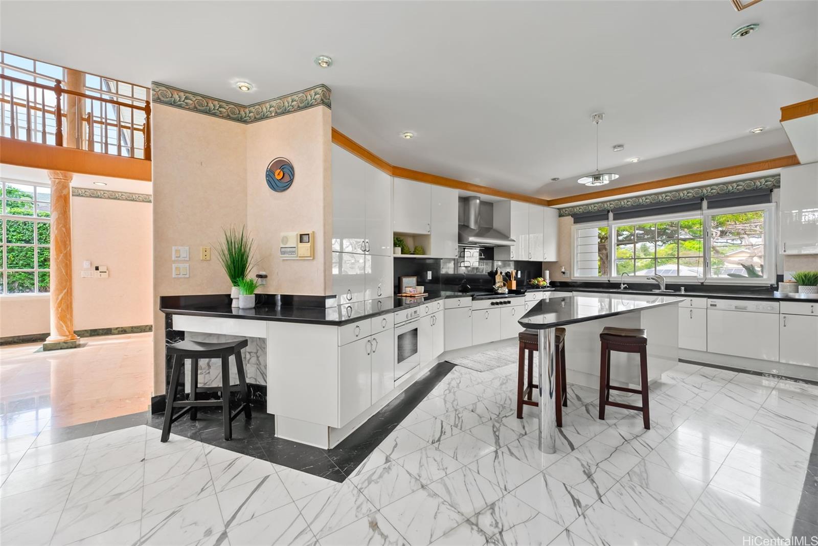 4327  Kilauea Ave Kahala Area, Diamond Head home - photo 7 of 25