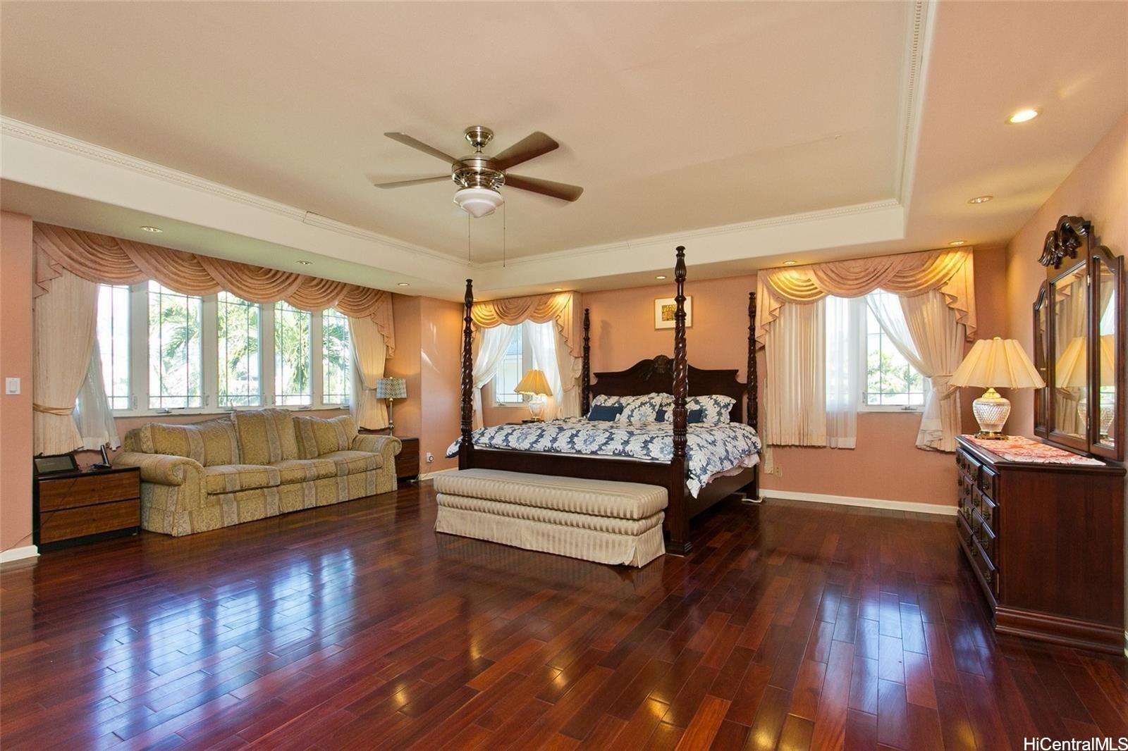 4347  Pahoa Ave Kahala Area, Diamond Head home - photo 18 of 25