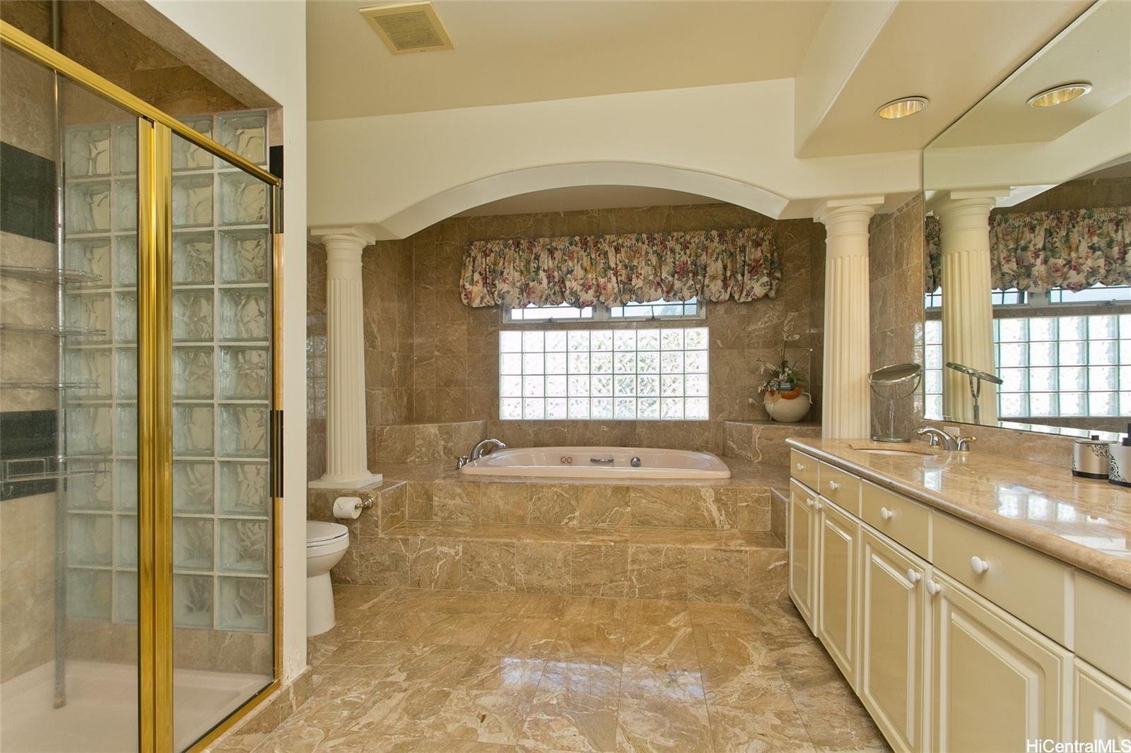 4347  Pahoa Ave Kahala Area, Diamond Head home - photo 19 of 25