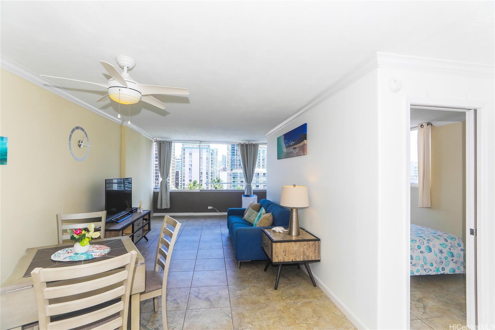 Seaside Towers condo # 1001, Honolulu, Hawaii - photo 2 of 14