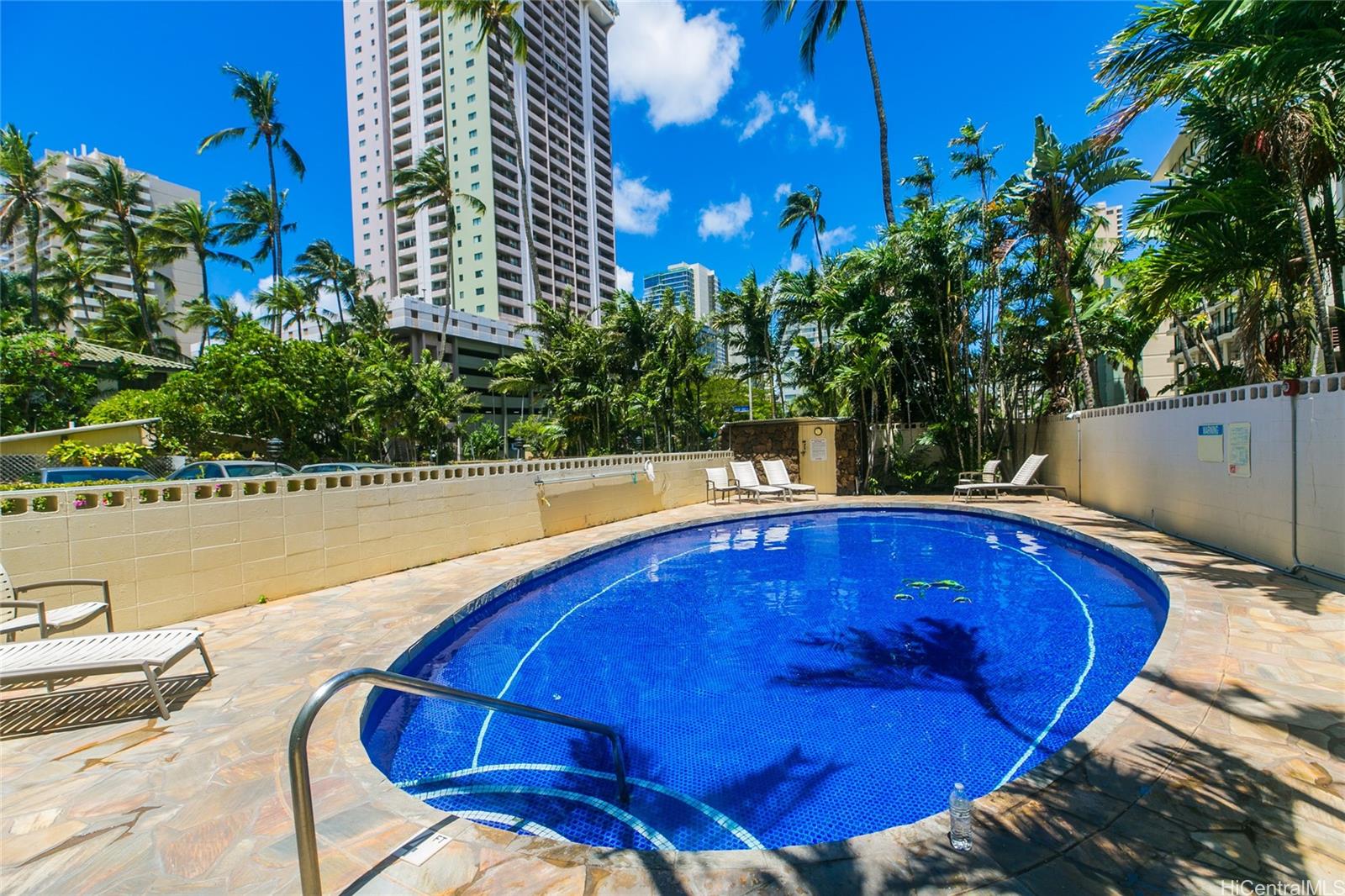 Seaside Towers condo # 1001, Honolulu, Hawaii - photo 10 of 14