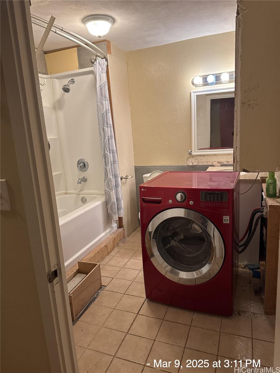 Seaside Towers condo # 209, Honolulu, Hawaii - photo 5 of 14