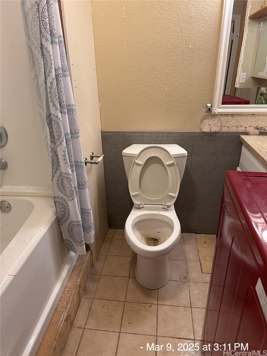 Seaside Towers condo # 209, Honolulu, Hawaii - photo 7 of 14