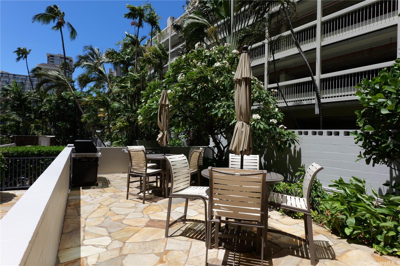 Seaside Towers condo # 404, Honolulu, Hawaii - photo 14 of 18