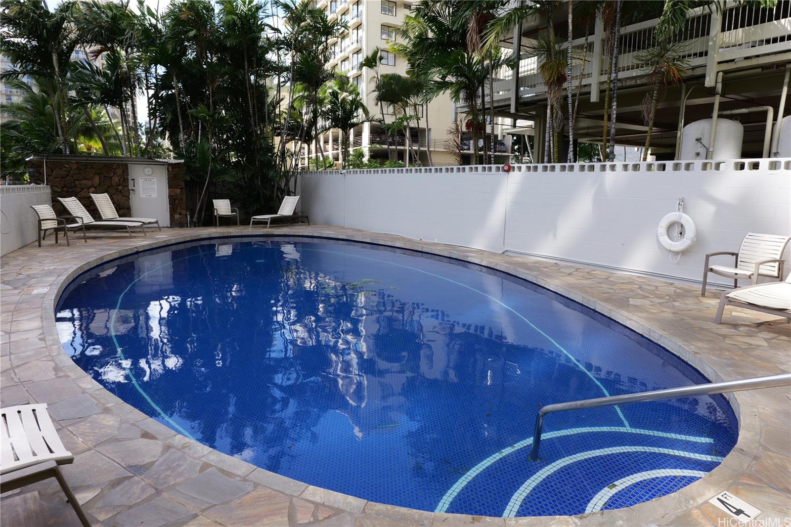 Seaside Towers condo # 404, Honolulu, Hawaii - photo 15 of 18