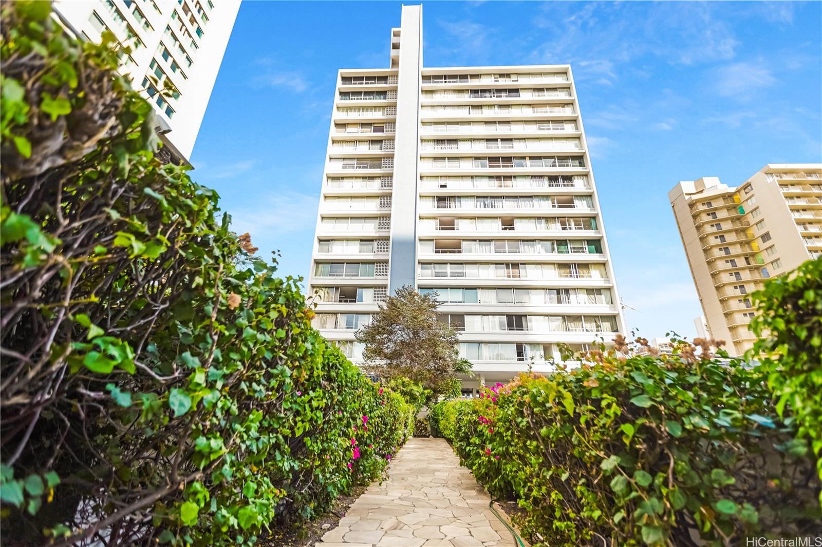 Seaside Towers condo # 504, Honolulu, Hawaii - photo 14 of 22