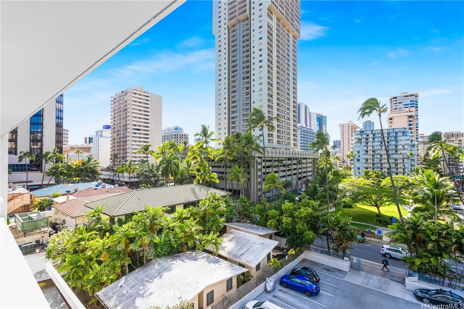 Seaside Towers condo # 504, Honolulu, Hawaii - photo 3 of 22