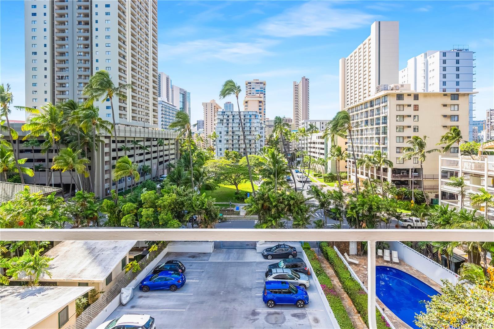 Seaside Towers condo # 504, Honolulu, Hawaii - photo 4 of 22