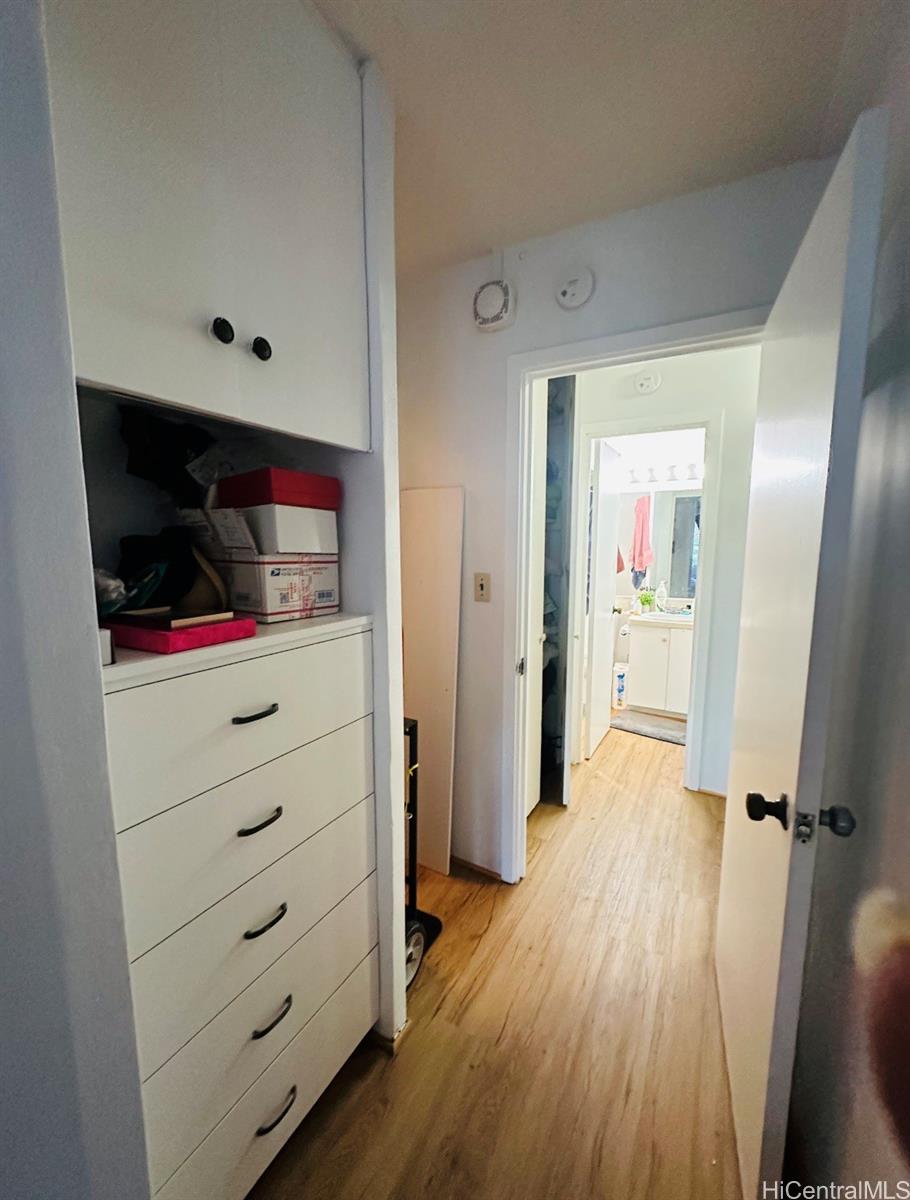 Seaside Towers condo # 804, Honolulu, Hawaii - photo 5 of 25