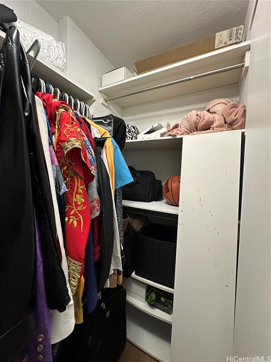 Seaside Towers condo # 804, Honolulu, Hawaii - photo 6 of 25