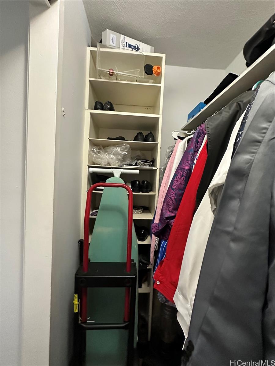 Seaside Towers condo # 804, Honolulu, Hawaii - photo 7 of 25