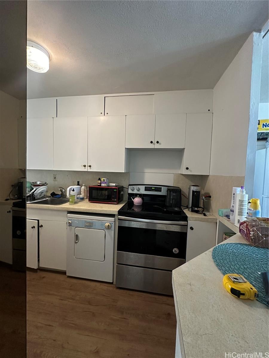 Seaside Towers condo # 804, Honolulu, Hawaii - photo 9 of 25