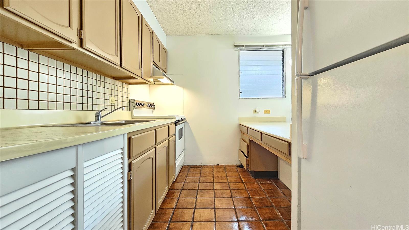 Walina Apts condo # 203, Honolulu, Hawaii - photo 11 of 20