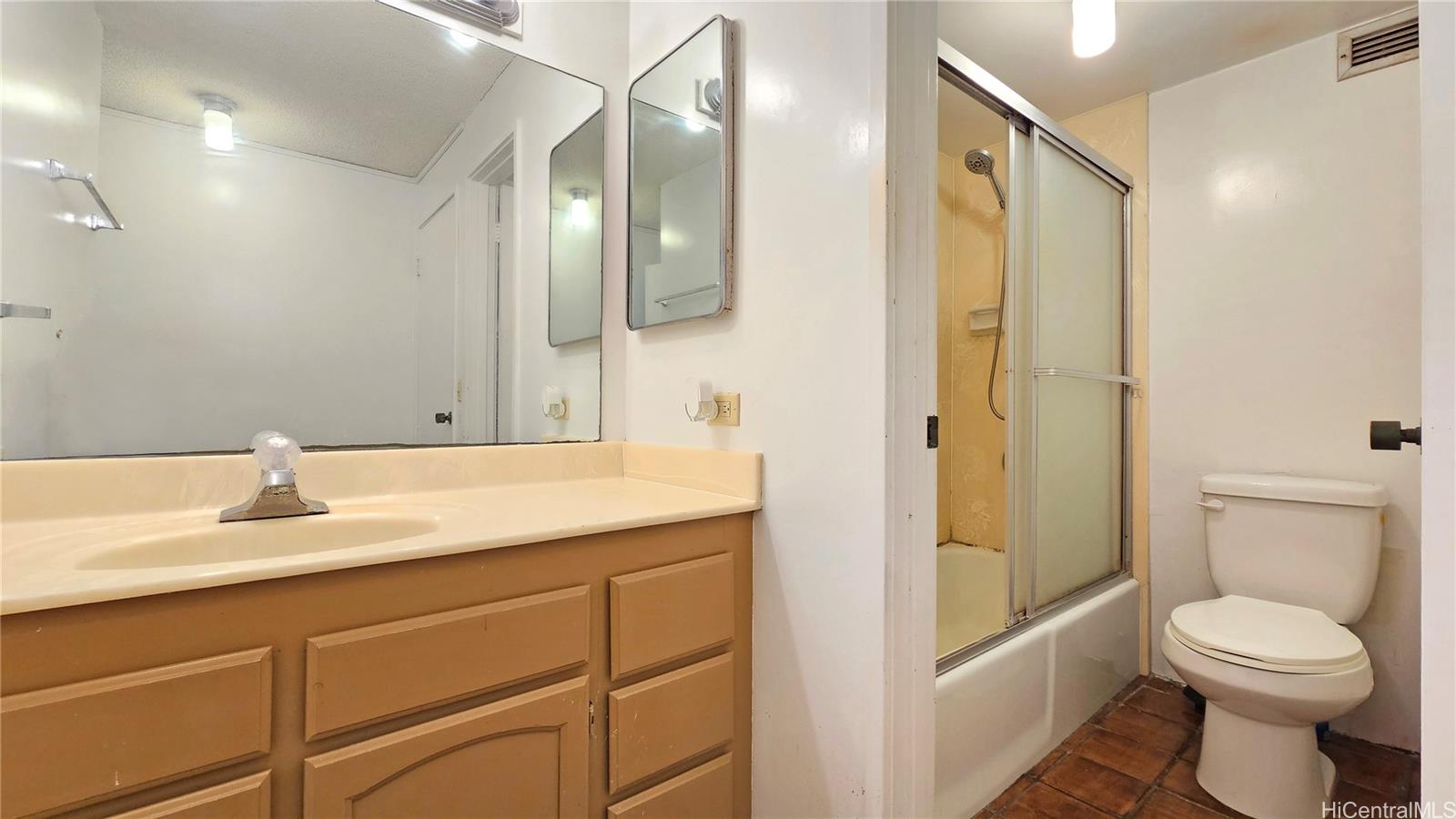 Walina Apts condo # 203, Honolulu, Hawaii - photo 13 of 20