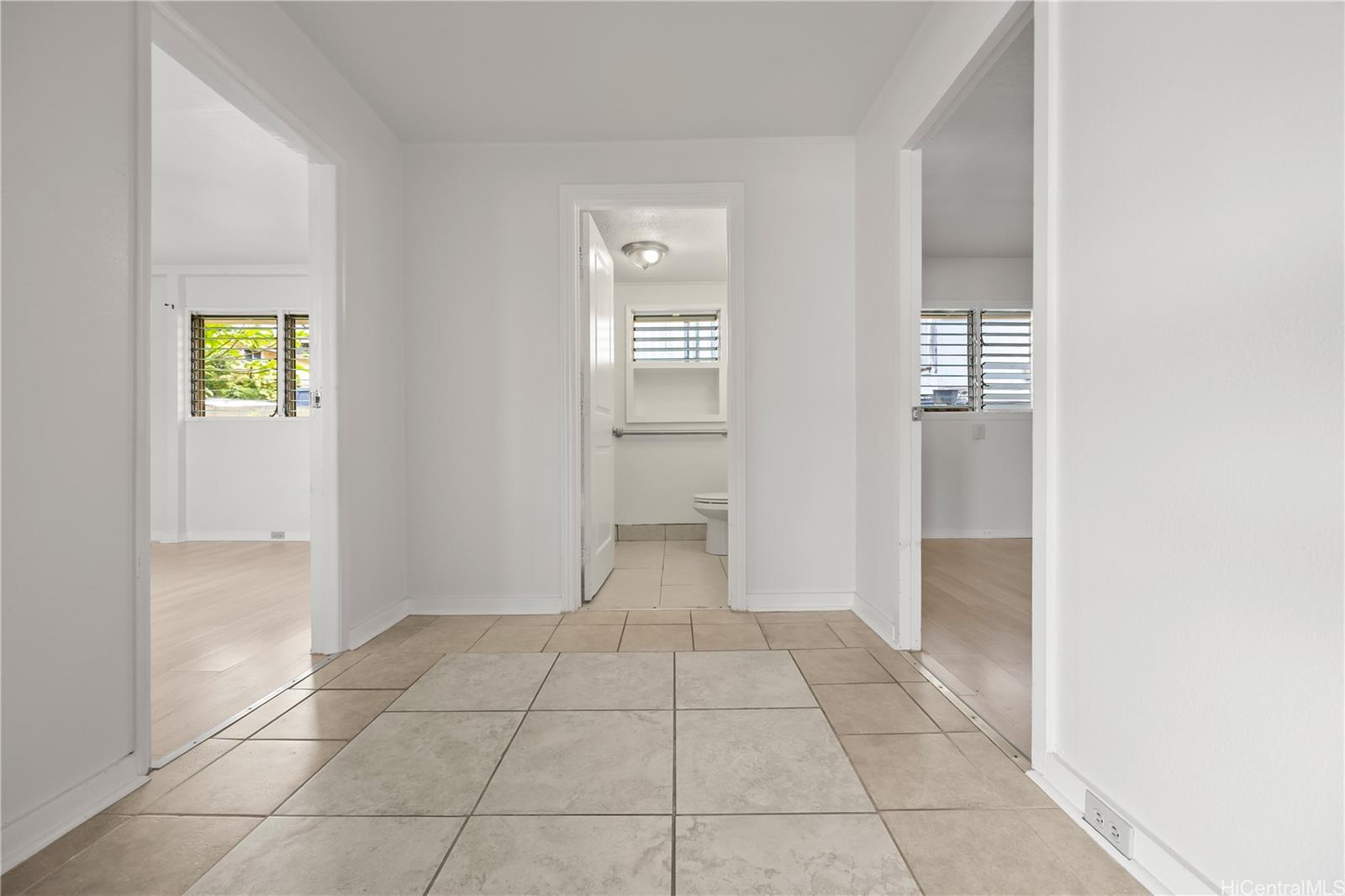 4354  Likini Street Aliamanu, Honolulu home - photo 4 of 25