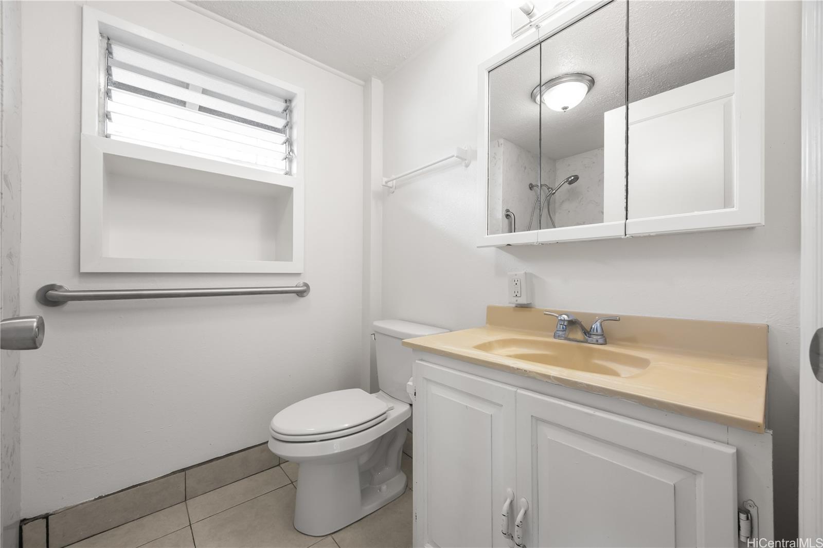 4354  Likini Street Aliamanu, Honolulu home - photo 6 of 25