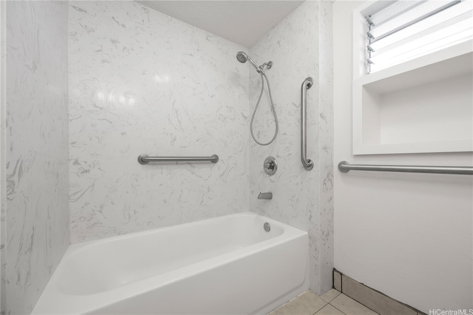 4354  Likini Street Aliamanu, Honolulu home - photo 7 of 25