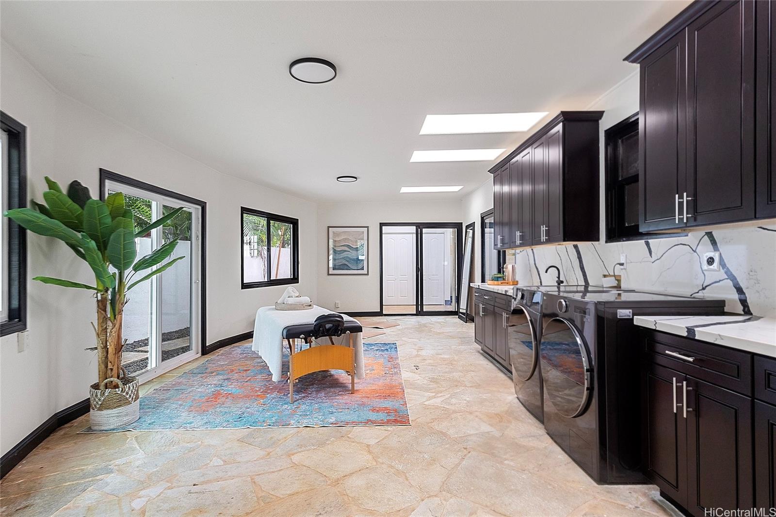 4363  Kilauea Ave Kahala Area, Diamond Head home - photo 11 of 25