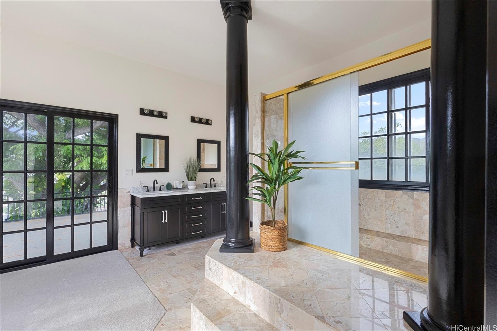 4363  Kilauea Ave Kahala Area, Diamond Head home - photo 20 of 24