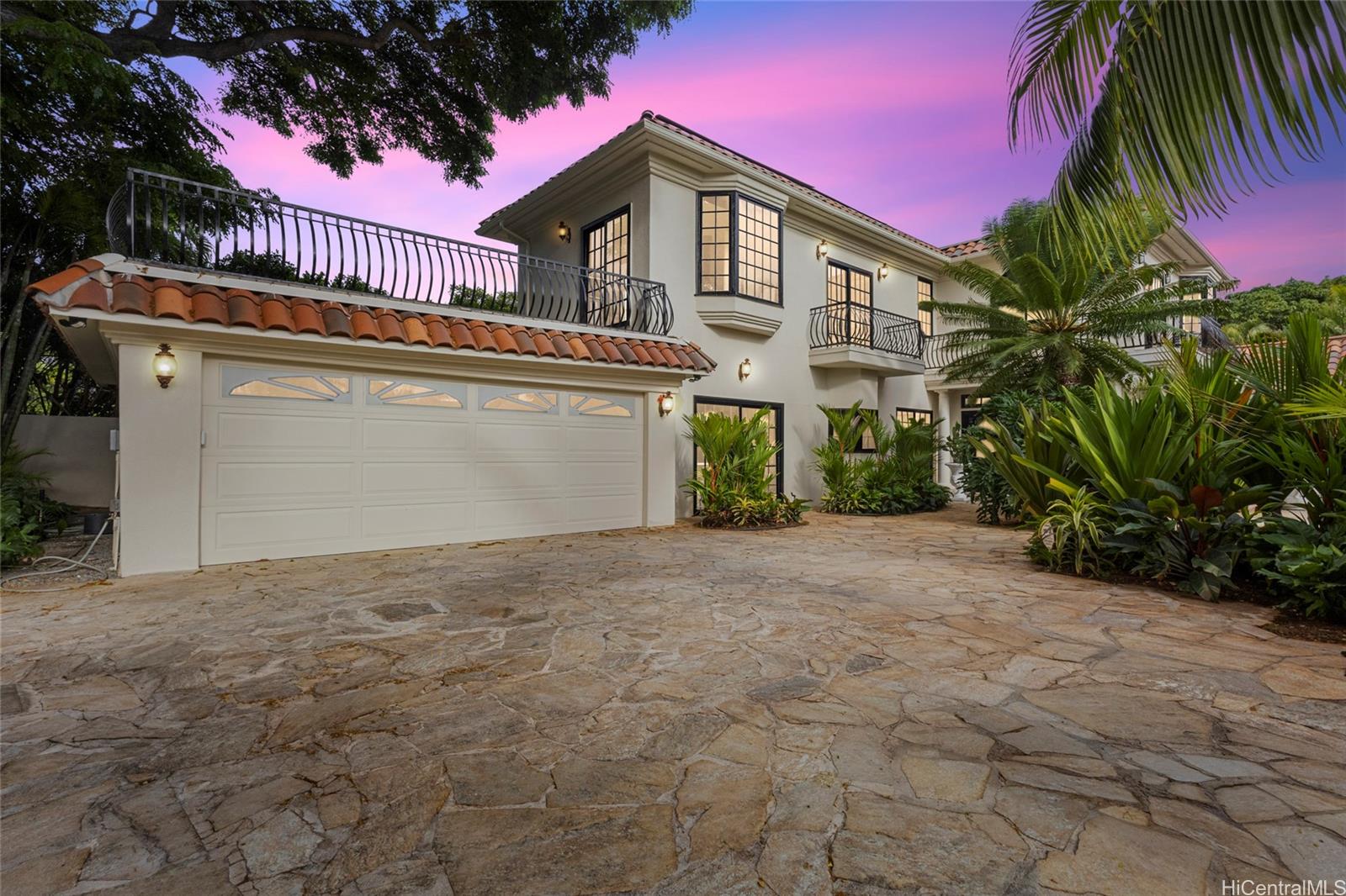 4363  Kilauea Ave Kahala Area, Diamond Head home - photo 3 of 25