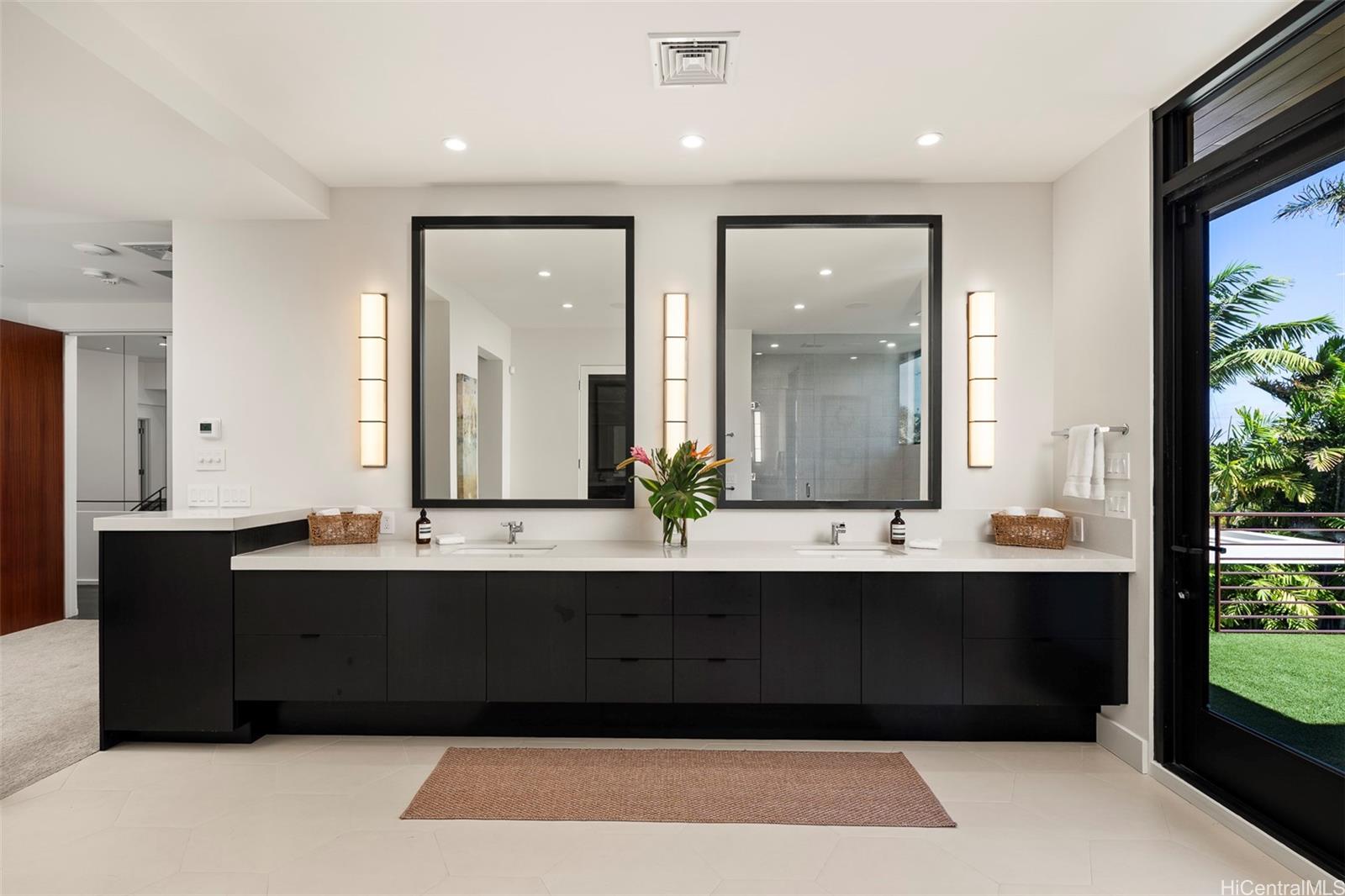 4366  Royal Pl Kahala Area, Diamond Head home - photo 13 of 25