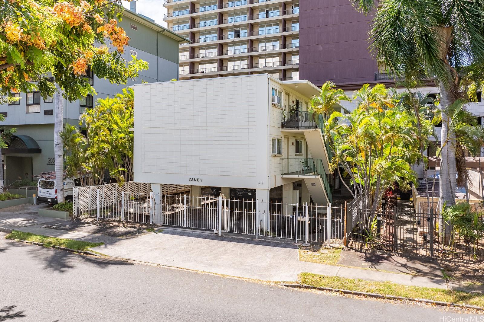 437 Namahana Street Honolulu - Multi-family - photo 2 of 25