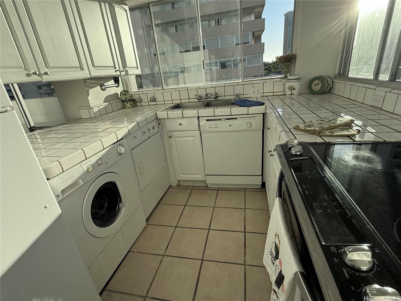 Oahu Surf 2 condo # 705, Honolulu, Hawaii - photo 18 of 20