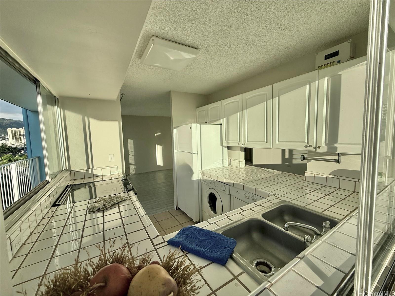 Oahu Surf 2 condo # 705, Honolulu, Hawaii - photo 19 of 20