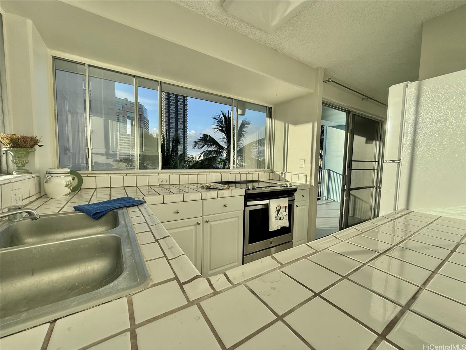 Oahu Surf 2 condo # 705, Honolulu, Hawaii - photo 20 of 20