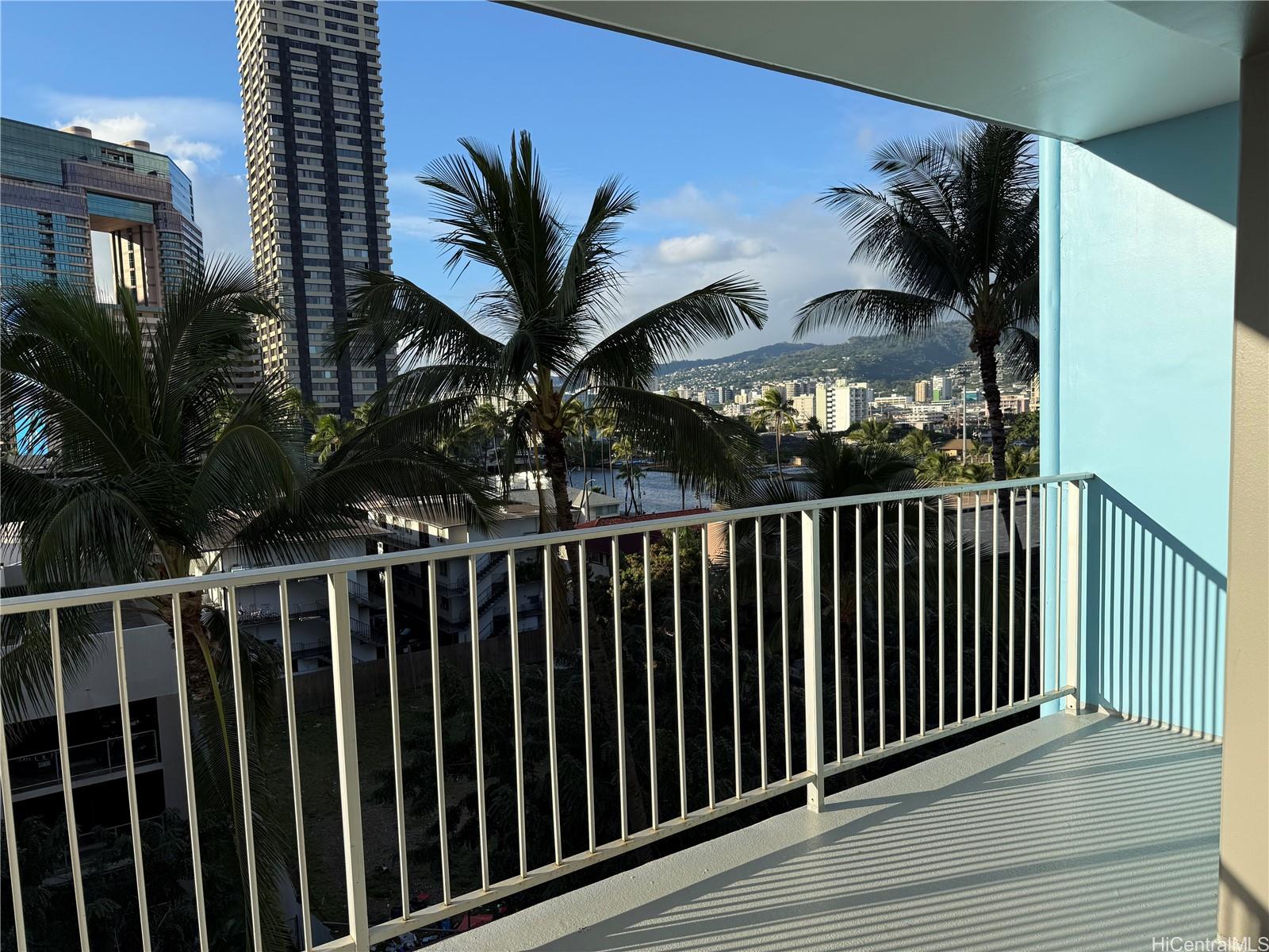 Oahu Surf 2 condo # 705, Honolulu, Hawaii - photo 7 of 20