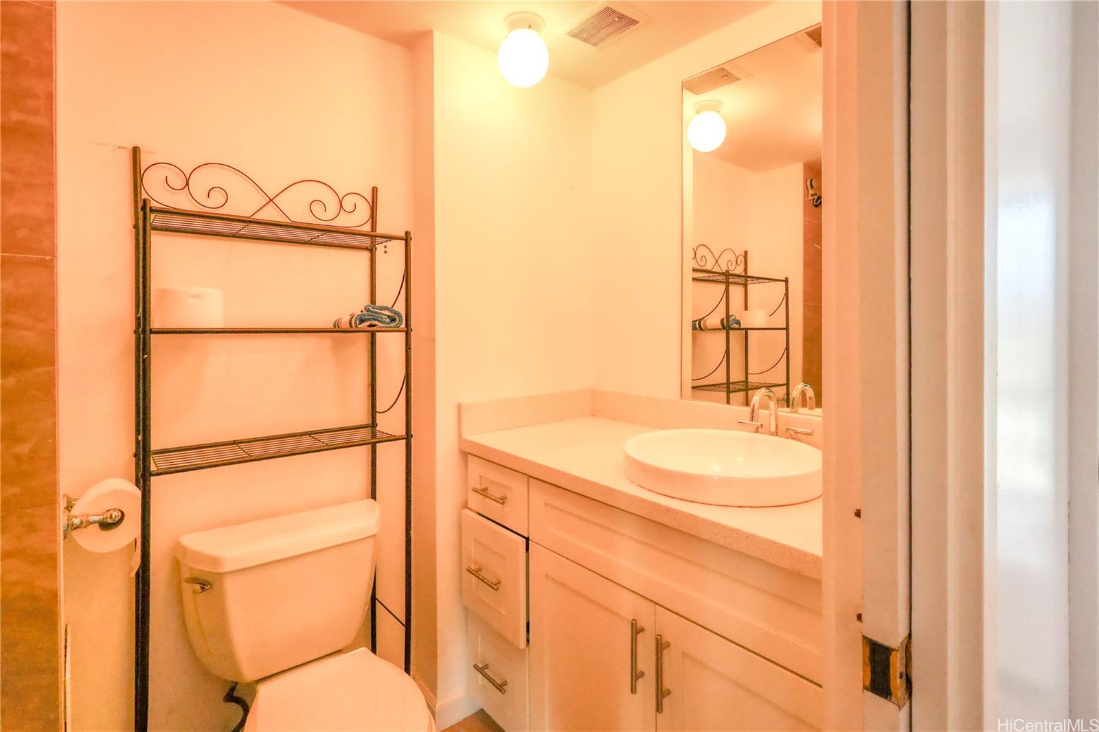 439 Keoniana Street Honolulu - Rental - photo 11 of 21