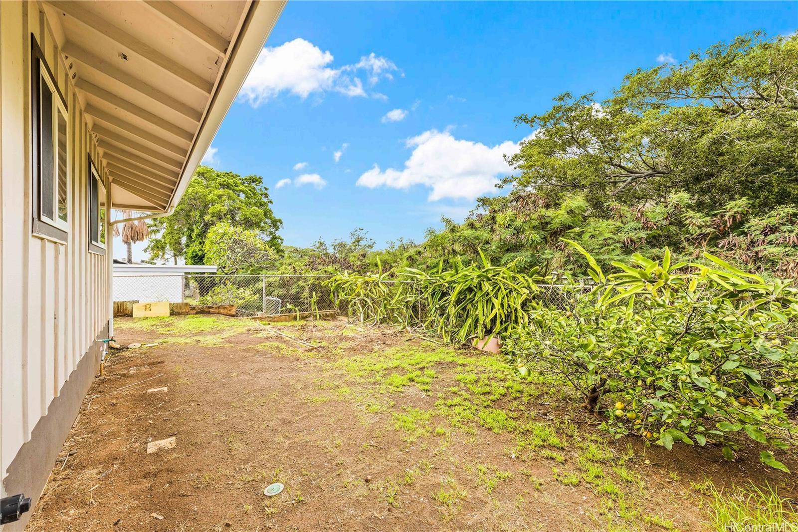 440  Halaki Street Niu Valley, Diamond Head home - photo 19 of 24