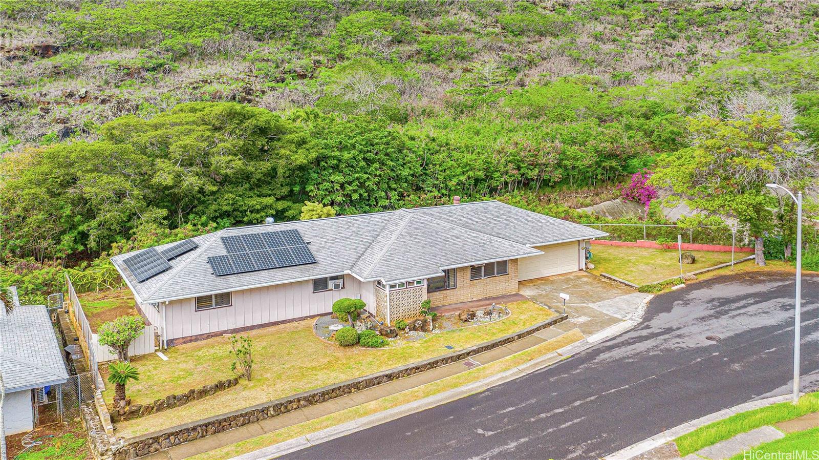 440  Halaki Street Niu Valley, Diamond Head home - photo 22 of 24