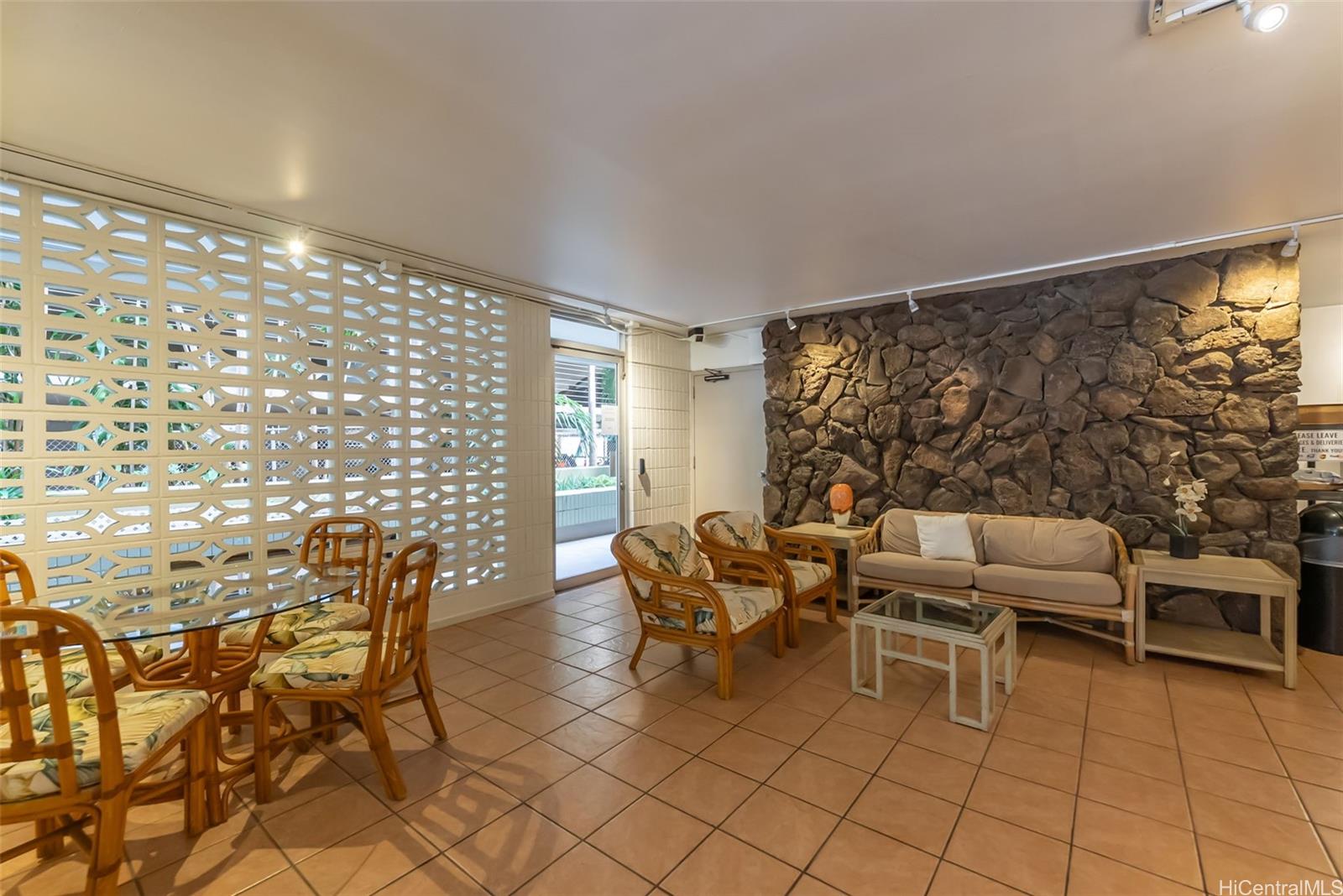 Kailani condo # 1101, Honolulu, Hawaii - photo 24 of 25