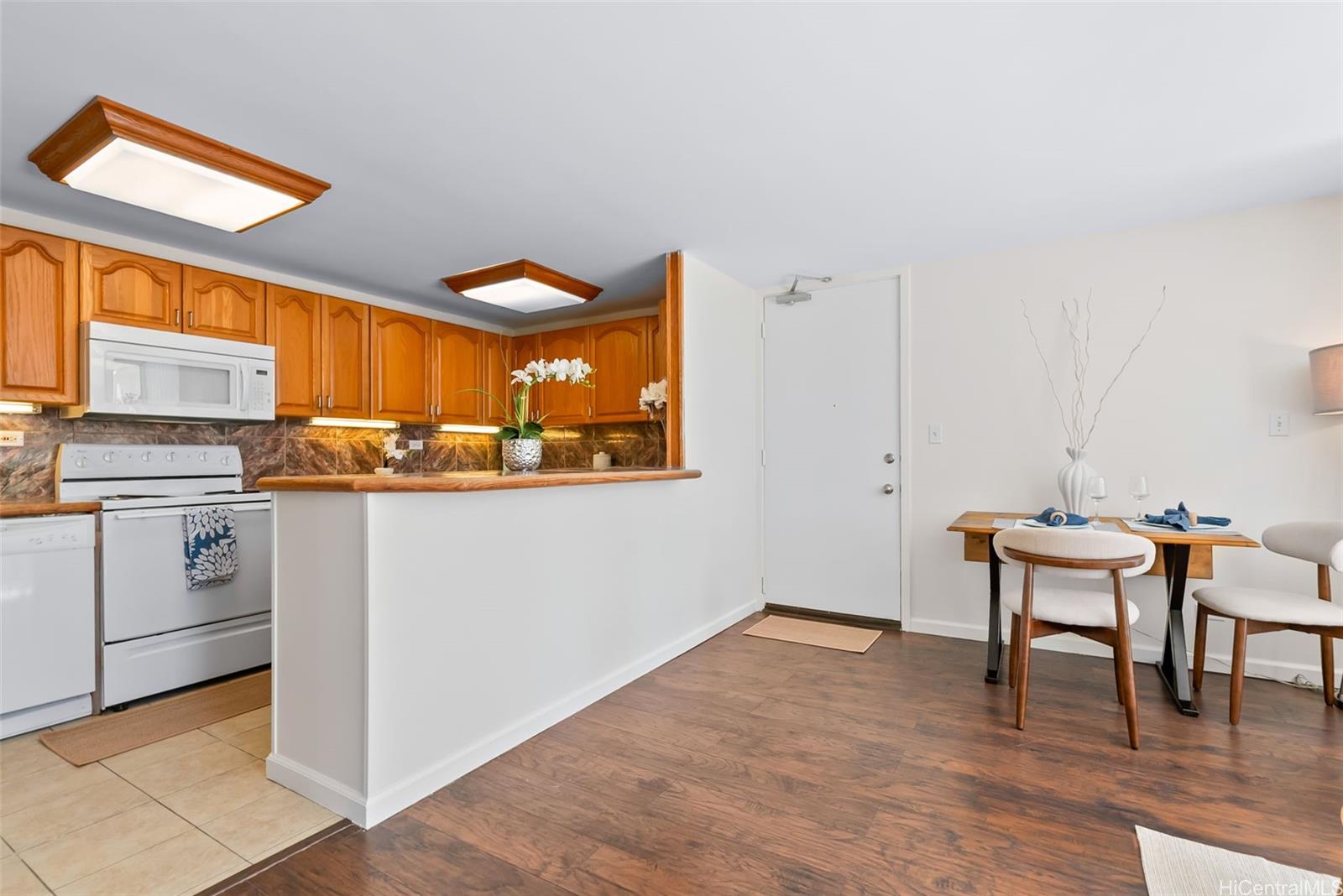 Kailani condo # 1101, Honolulu, Hawaii - photo 3 of 20