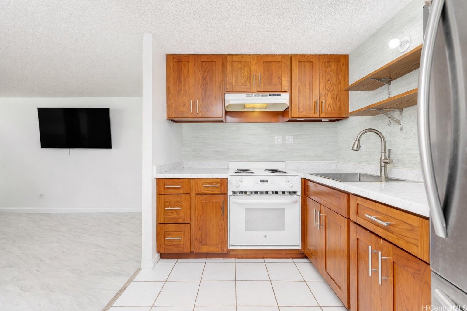 Kailani condo # 402, Honolulu, Hawaii - photo 3 of 17