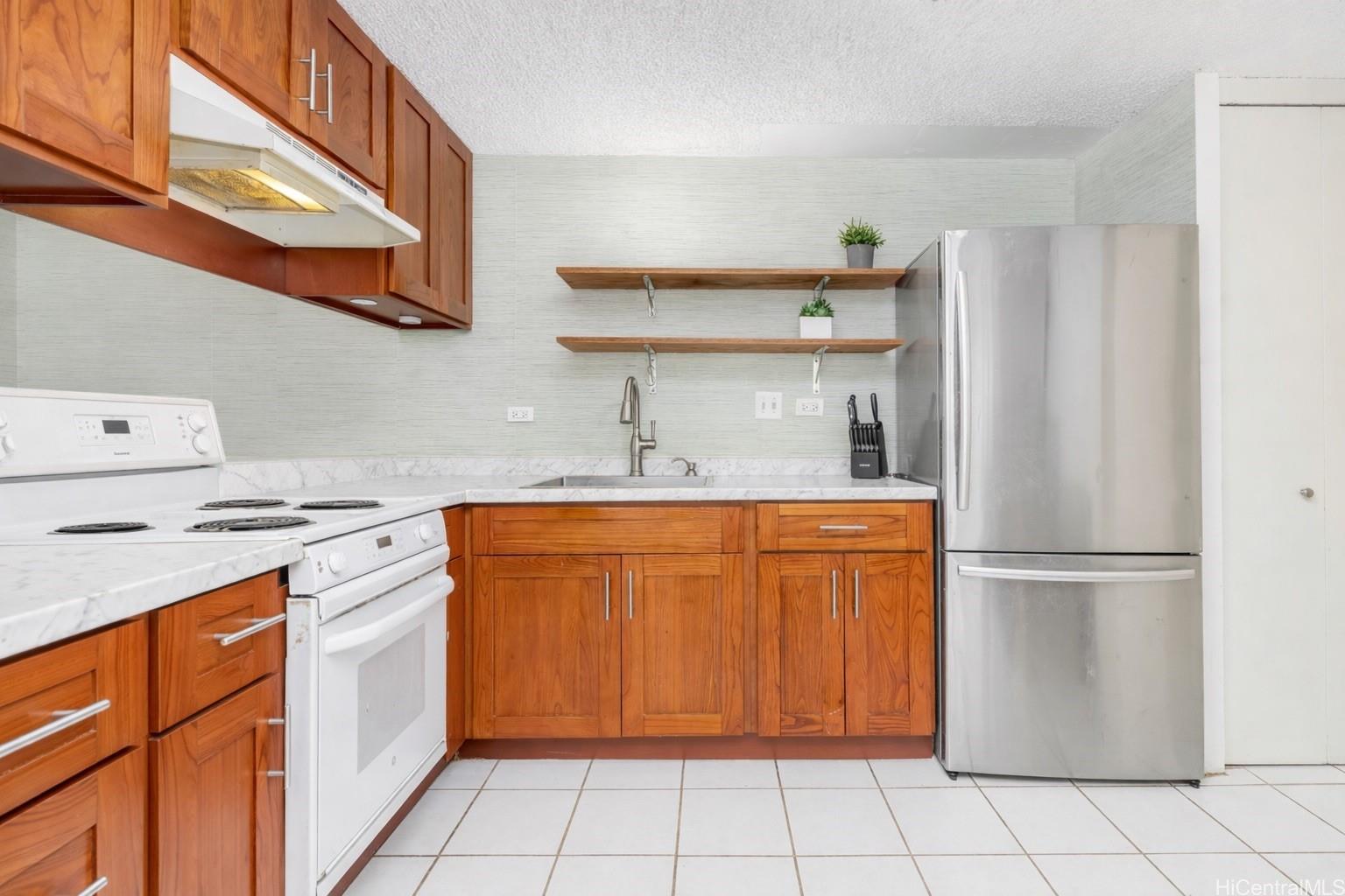 Kailani condo # 402, Honolulu, Hawaii - photo 4 of 17