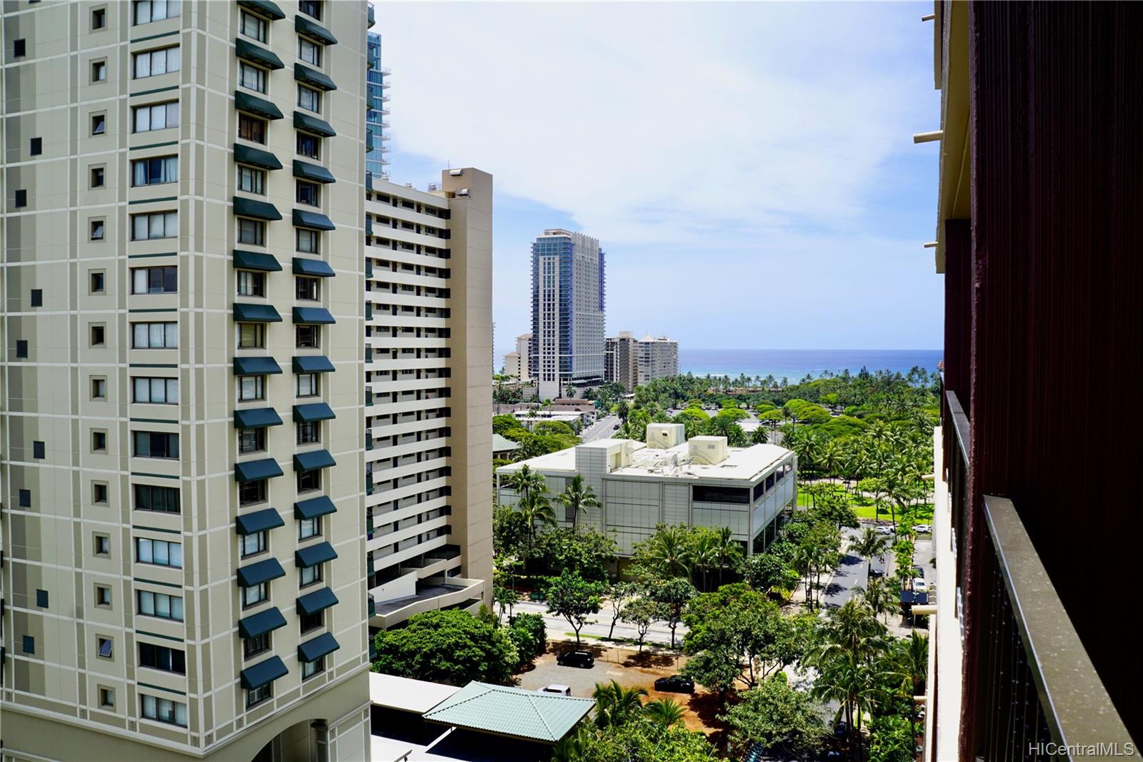 Royal Garden At Waikiki condo # 1603, Honolulu, Hawaii - photo 5 of 24