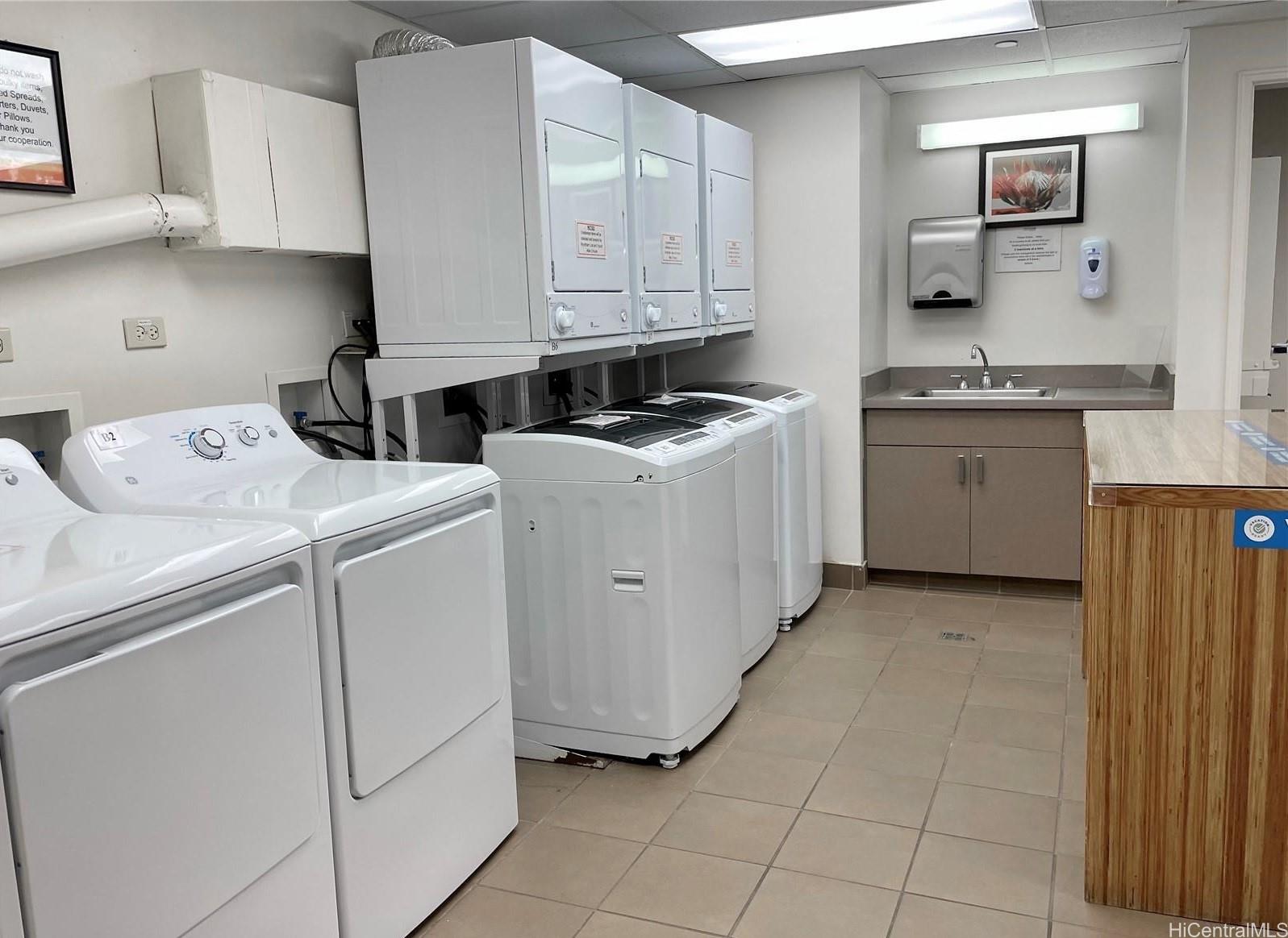 Royal Garden At Waikiki condo # 1612, Honolulu, Hawaii - photo 13 of 21