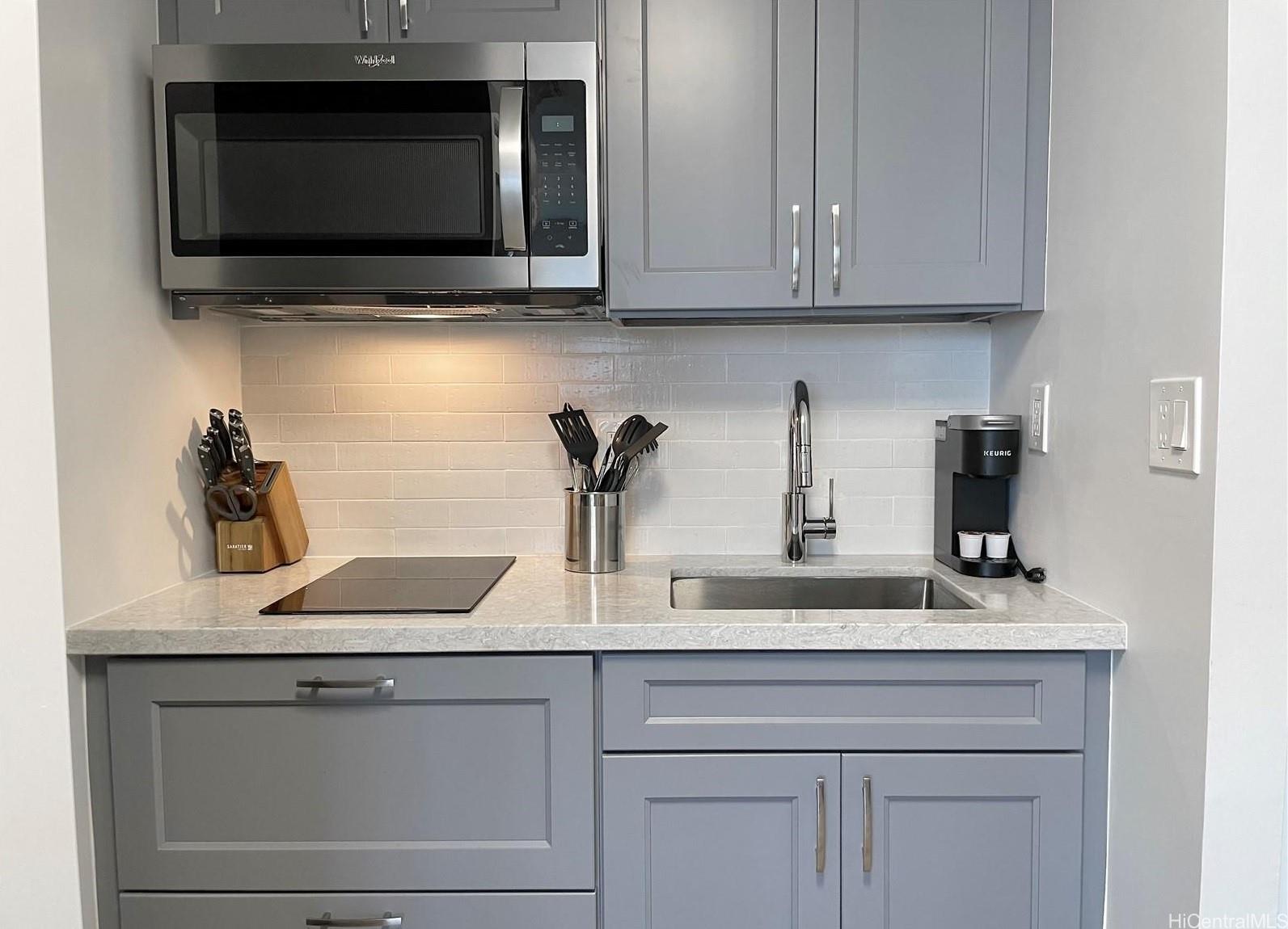 Royal Garden At Waikiki condo # 1612, Honolulu, Hawaii - photo 5 of 21