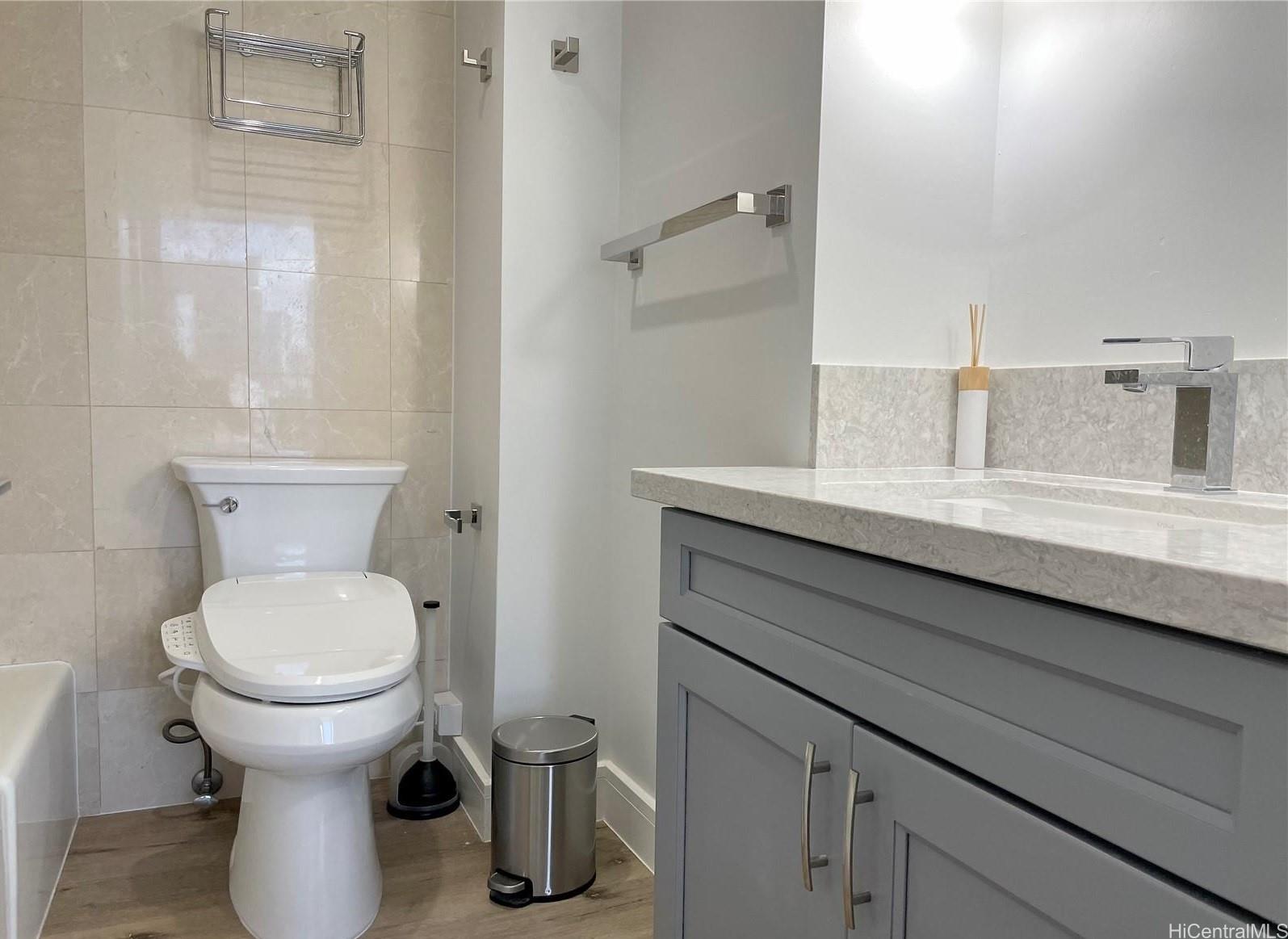 Royal Garden At Waikiki condo # 1612, Honolulu, Hawaii - photo 8 of 21