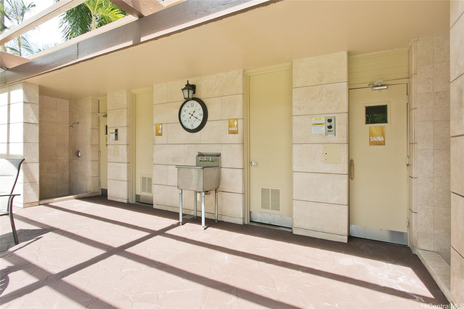 Royal Garden At Waikiki condo # 1705, Honolulu, Hawaii - photo 16 of 18