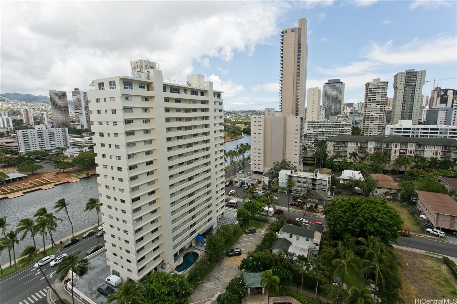 Royal Garden At Waikiki condo # 1705, Honolulu, Hawaii - photo 6 of 18