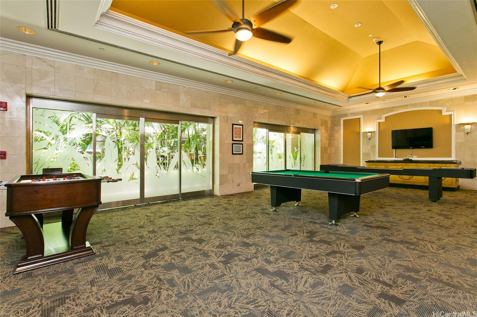 Royal Garden At Waikiki condo # 1705, Honolulu, Hawaii - photo 8 of 18